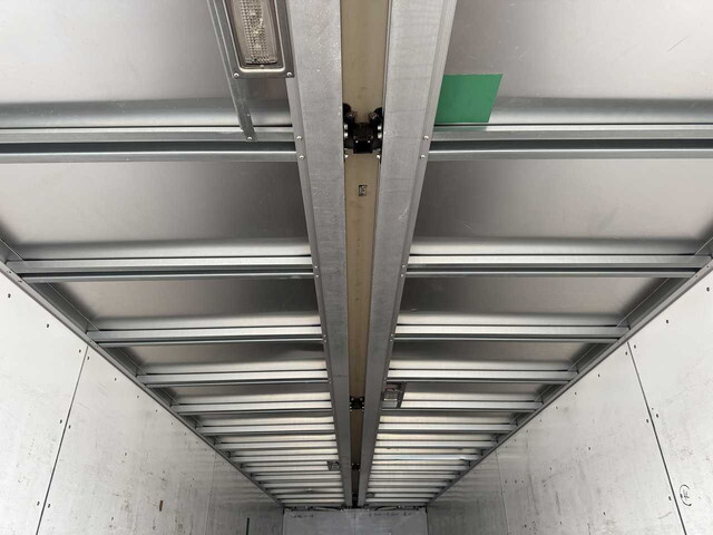 日野プロフィアアルミウイング大型（10t）[写真12]