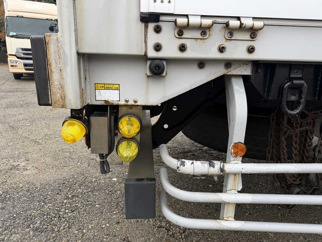 日野プロフィアアルミウイング大型（10t）[写真29]