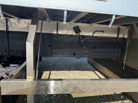 いすゞギガ平ボディ大型（10t）[写真21]