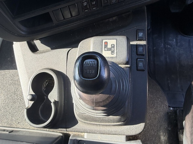 いすゞギガ平ボディ大型（10t）[写真33]