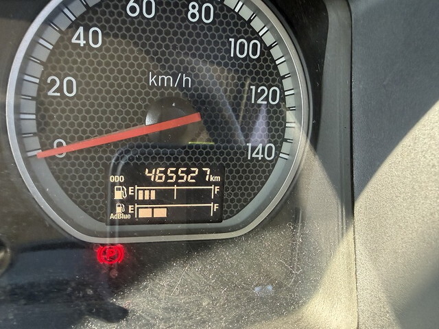 いすゞギガ平ボディ大型（10t）[写真36]