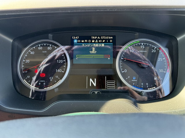 UDトラックスクオンアルミウイング大型（10t）[写真37]