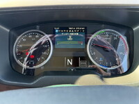 UDトラックスクオンアルミウイング大型（10t）[写真38]