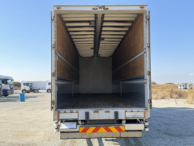 UDトラックスクオンアルミウイング大型（10t）[写真09]