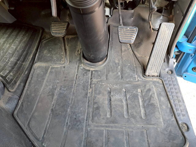 いすゞエルフアルミバン小型（2t・3t）[写真23]