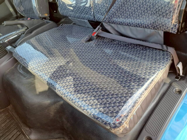 いすゞエルフアルミバン小型（2t・3t）[写真25]