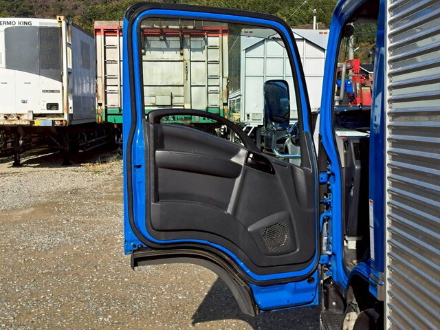 いすゞエルフアルミバン小型（2t・3t）[写真28]