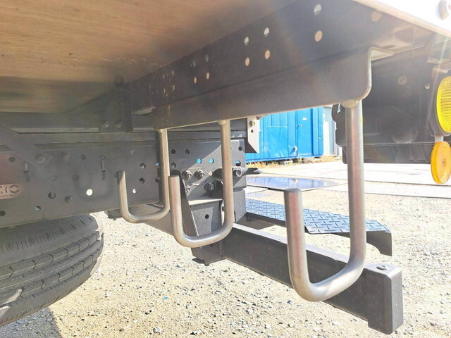 いすゞエルフアルミバン小型（2t・3t）[写真30]