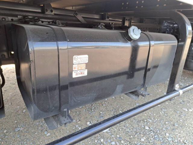 いすゞエルフアルミバン小型（2t・3t）[写真31]