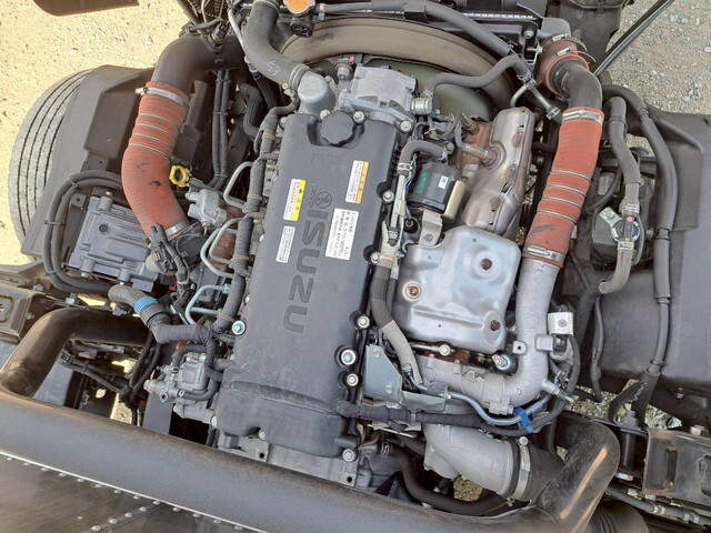 いすゞエルフアルミバン小型（2t・3t）[写真39]