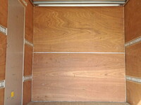 いすゞエルフアルミバン小型（2t・3t）[写真09]