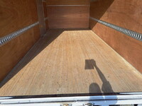 いすゞエルフアルミバン小型（2t・3t）[写真10]