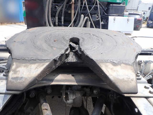 UDトラックスクオントレーラーヘッド（トラクターヘッド）大型（10t）[写真20]