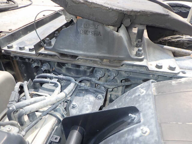 UDトラックスクオントレーラーヘッド（トラクターヘッド）大型（10t）[写真21]