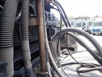 UDトラックスクオントレーラーヘッド（トラクターヘッド）大型（10t）[写真25]