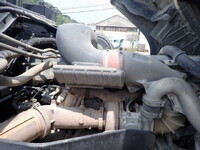 UDトラックスクオントレーラーヘッド（トラクターヘッド）大型（10t）[写真29]