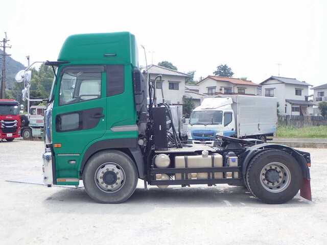 UDトラックスクオントレーラーヘッド（トラクターヘッド）大型（10t）[写真05]