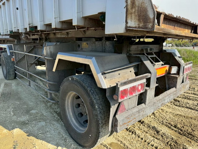 日野プロフィア深ダンプ（土砂禁ダンプ）大型（10t）[写真22]