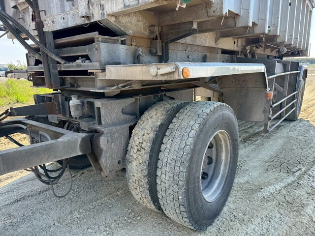 日野プロフィア深ダンプ（土砂禁ダンプ）大型（10t）[写真23]