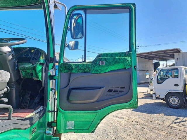 日野プロフィアトレーラーヘッド（トラクターヘッド）大型（10t）[写真33]