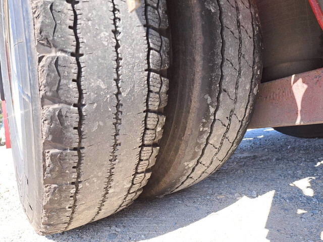 日野プロフィアトレーラーヘッド（トラクターヘッド）大型（10t）[写真07]