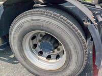 UDトラックスクオントレーラーヘッド（トラクターヘッド）大型（10t）[写真22]