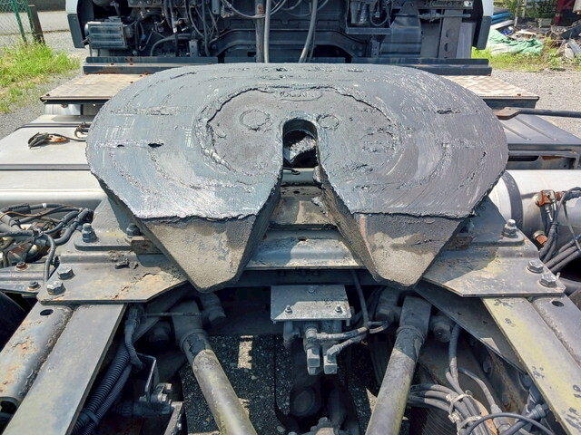 UDトラックスクオントレーラーヘッド（トラクターヘッド）大型（10t）[写真26]