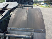 UDトラックスクオントレーラーヘッド（トラクターヘッド）大型（10t）[写真31]