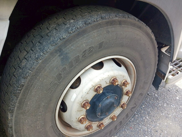 UDトラックスクオントレーラーヘッド（トラクターヘッド）大型（10t）[写真34]