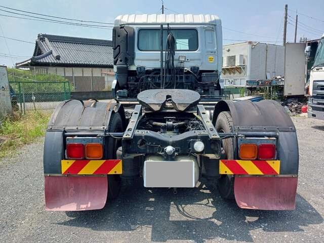 UDトラックスクオントレーラーヘッド（トラクターヘッド）大型（10t）[写真07]