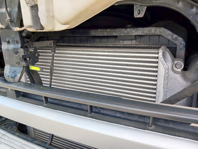 UDトラックスクオントレーラーヘッド（トラクターヘッド）大型（10t）[写真08]