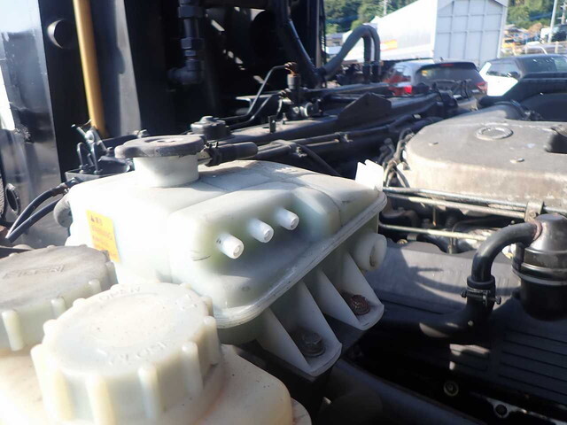 三菱ふそうスーパーグレートトレーラーヘッド（トラクターヘッド）大型（10t）[写真22]