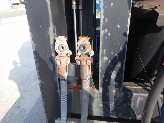 三菱ふそうスーパーグレートトレーラーヘッド（トラクターヘッド）大型（10t）[写真27]