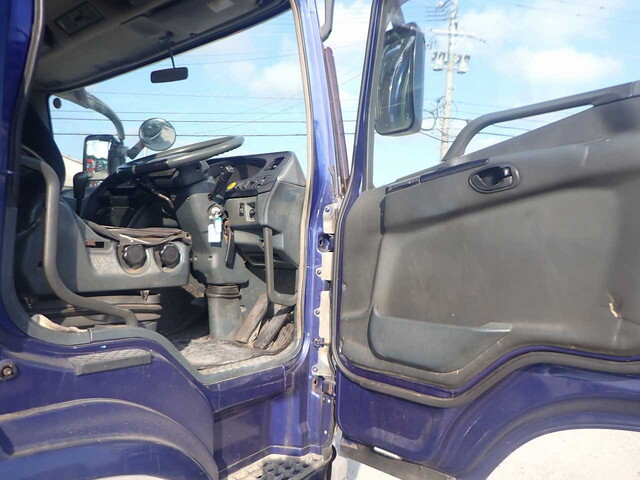 三菱ふそうスーパーグレートトレーラーヘッド（トラクターヘッド）大型（10t）[写真32]