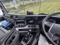 UDトラックスクオントレーラーヘッド（トラクターヘッド）大型（10t）[写真17]