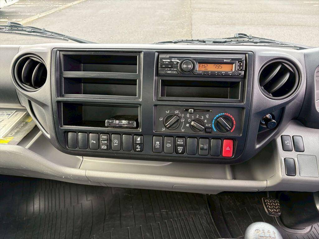 日野デュトロ平ボディ小型（2t・3t）[写真20]