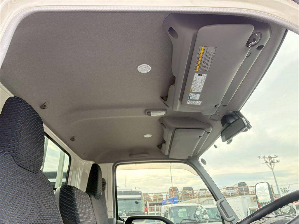 日野デュトロ平ボディ小型（2t・3t）[写真22]