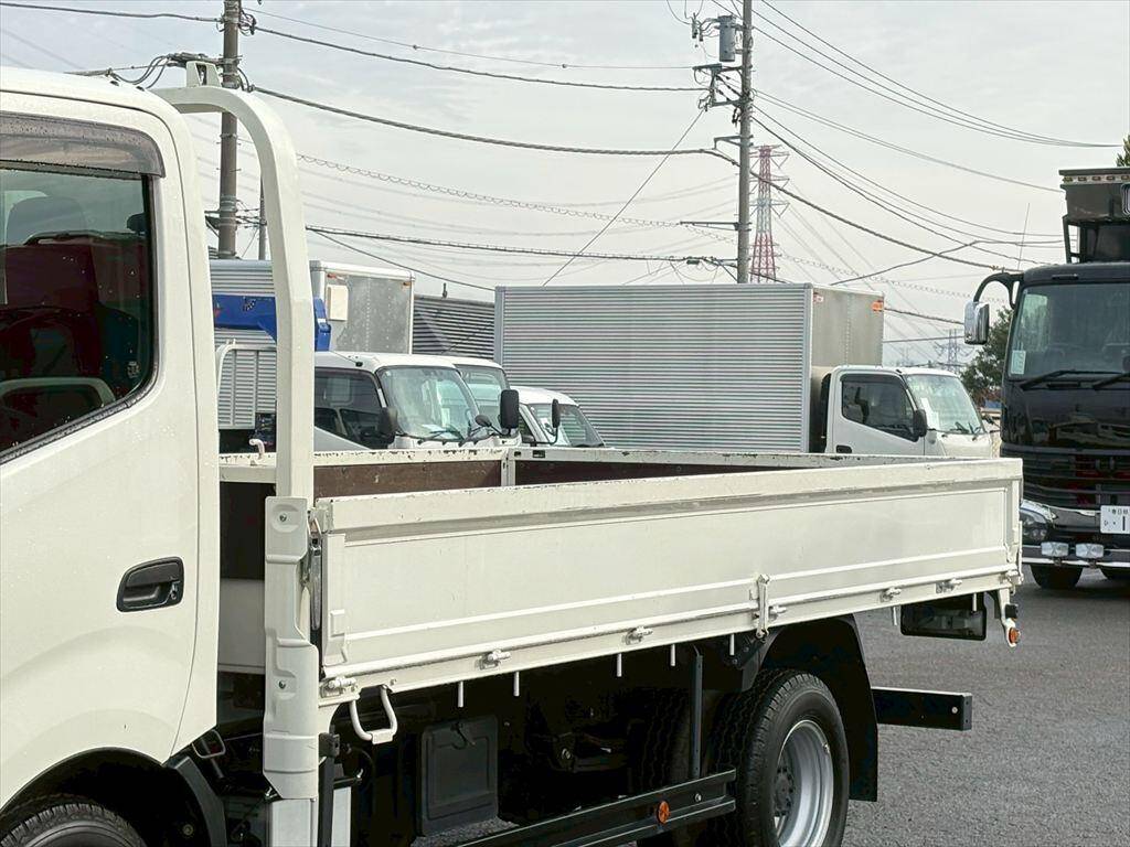 日野デュトロ平ボディ小型（2t・3t）[写真06]