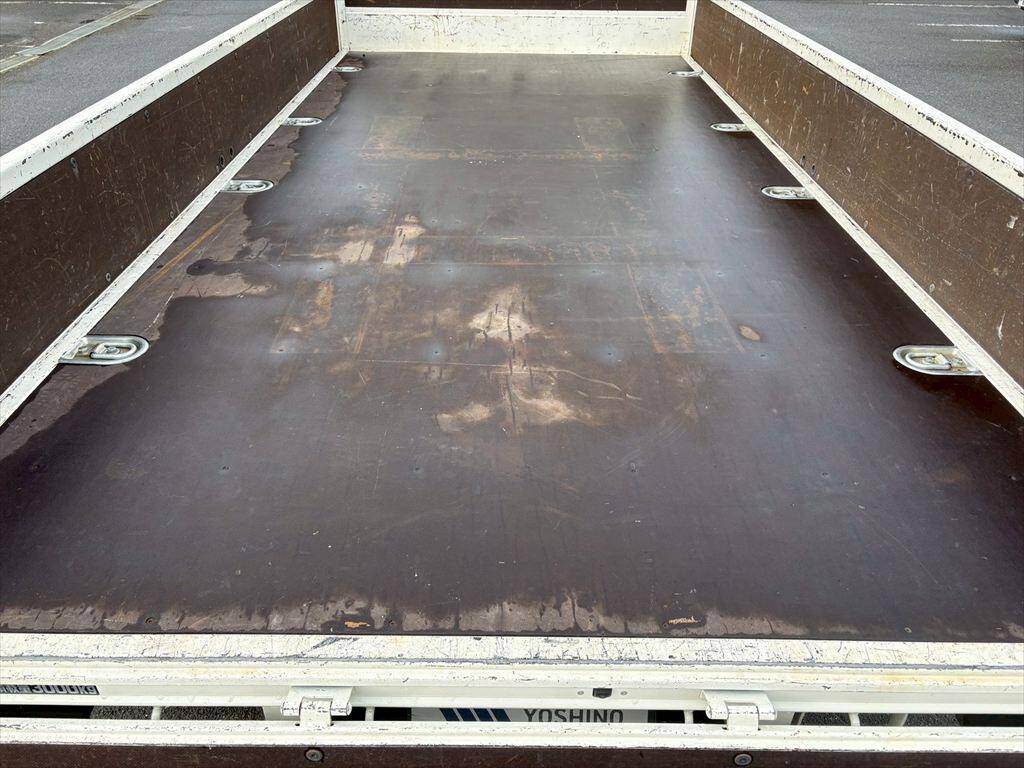 日野デュトロ平ボディ小型（2t・3t）[写真08]