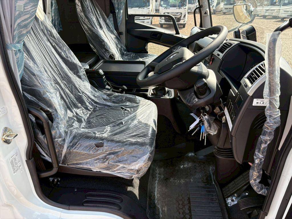 三菱ふそうファイター冷凍車（冷蔵車）中型（4t）[写真20]