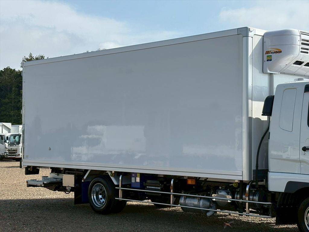 三菱ふそうファイター冷凍車（冷蔵車）中型（4t）[写真04]