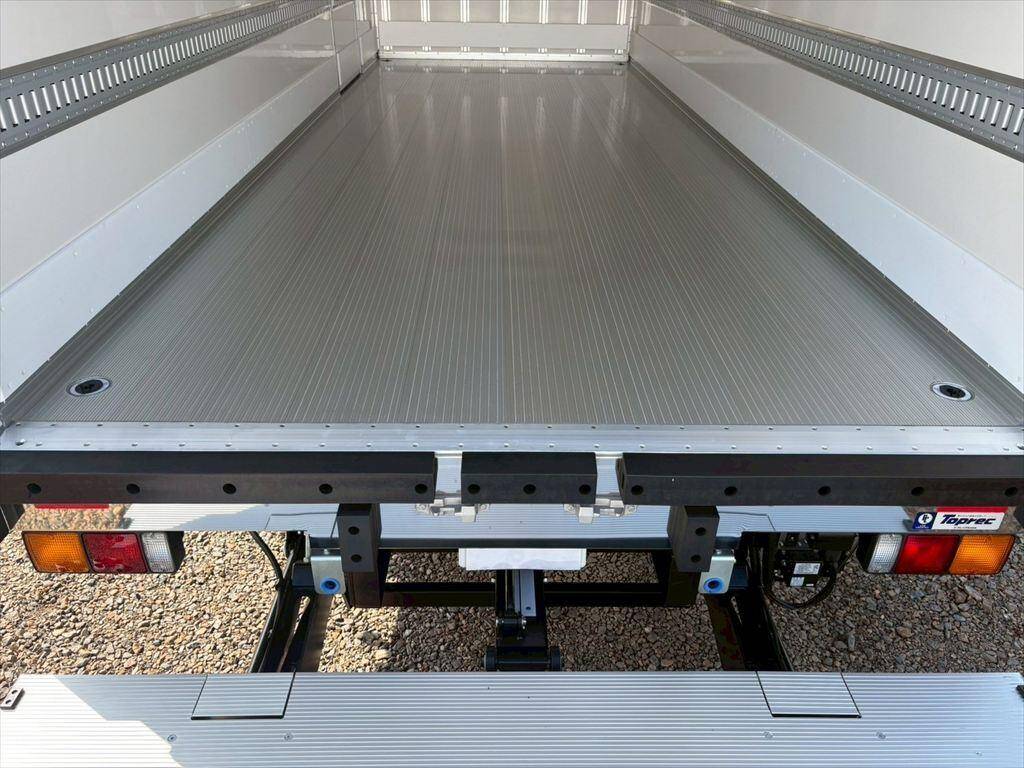 三菱ふそうファイター冷凍車（冷蔵車）中型（4t）[写真07]