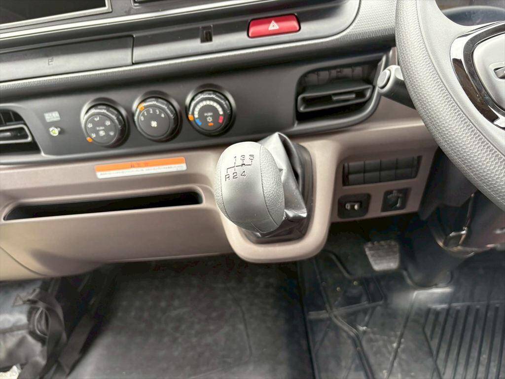 三菱ふそうキャンタークレーン4段小型（2t・3t）[写真20]