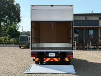 三菱ふそうキャンターアルミバン小型（2t・3t）[写真11]