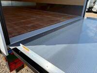 三菱ふそうキャンターアルミバン小型（2t・3t）[写真12]