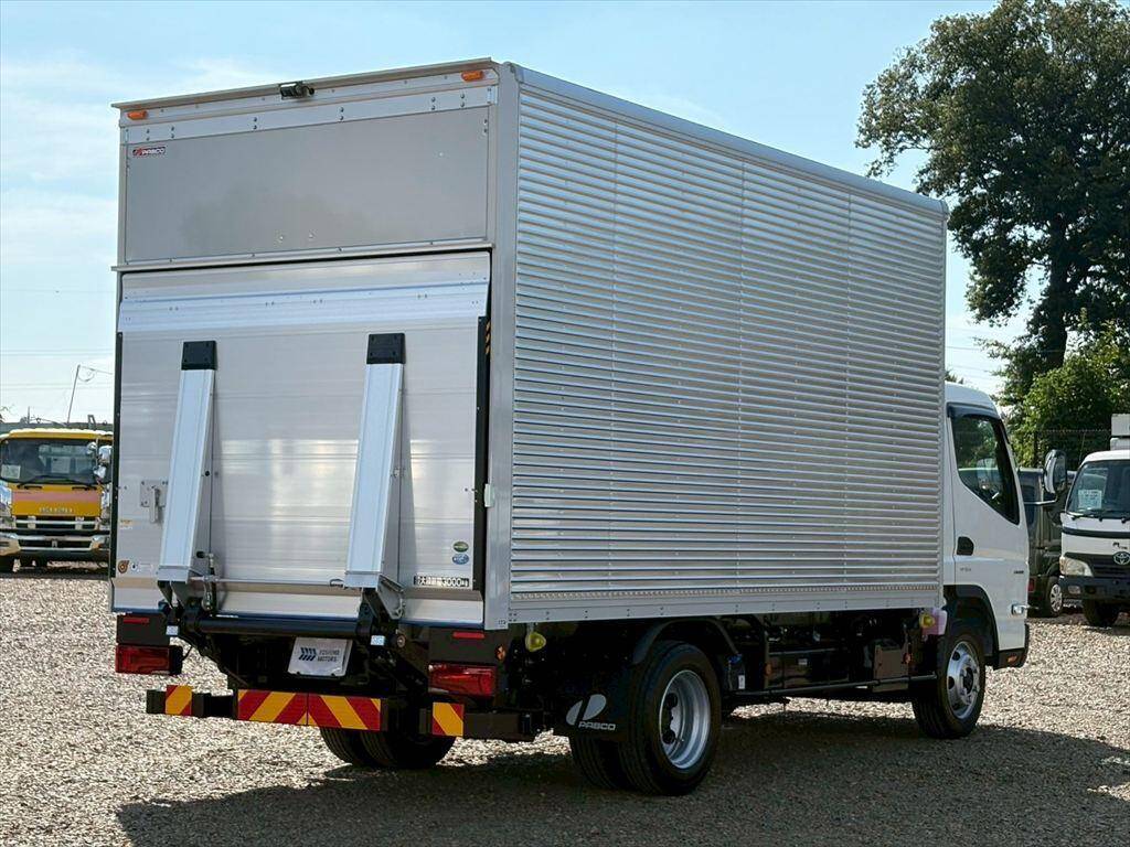 三菱ふそうキャンターアルミバン小型（2t・3t）[写真03]