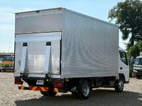 三菱ふそうキャンターアルミバン小型（2t・3t）[写真04]