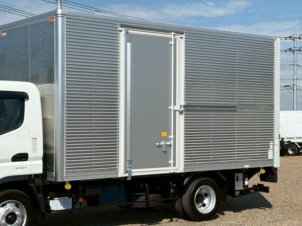 三菱ふそうキャンターアルミバン小型（2t・3t）[写真05]