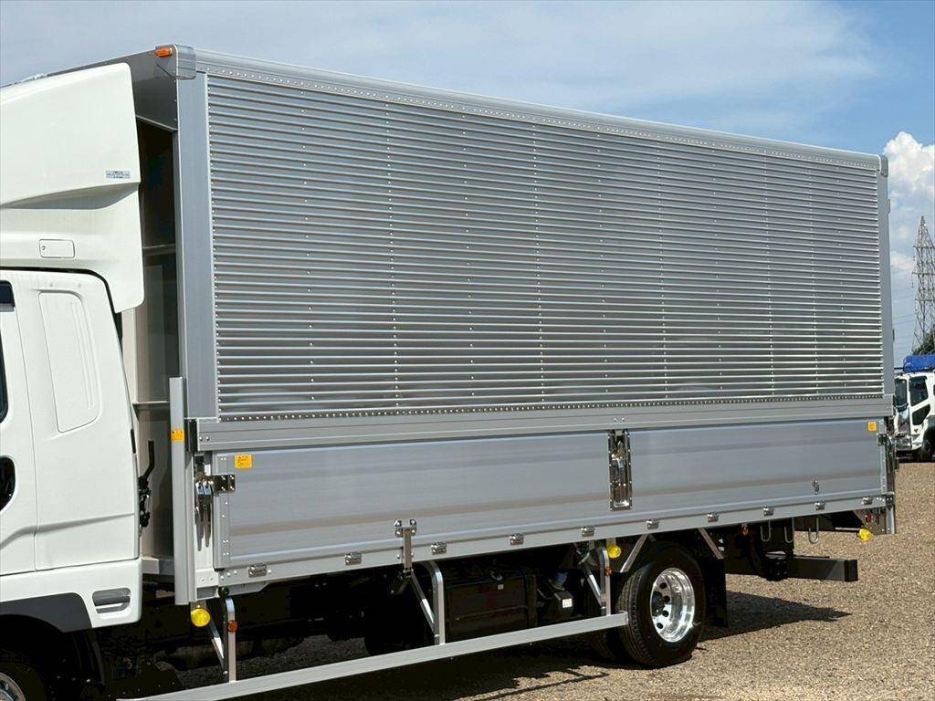 三菱ふそうファイターアルミウイング中型（4t）[写真06]