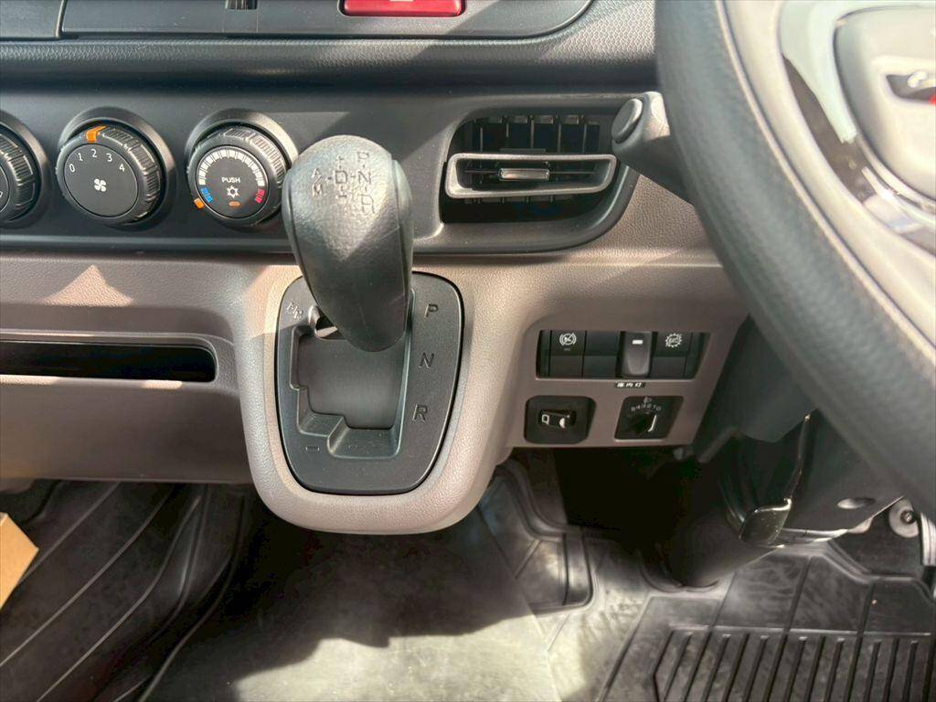 三菱ふそうキャンター冷凍車（冷蔵車）小型（2t・3t）[写真20]